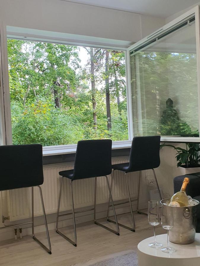 Close To The Metro And The Beach!!! With A View Of The Scandinavian Forest Stockholm Buitenkant foto