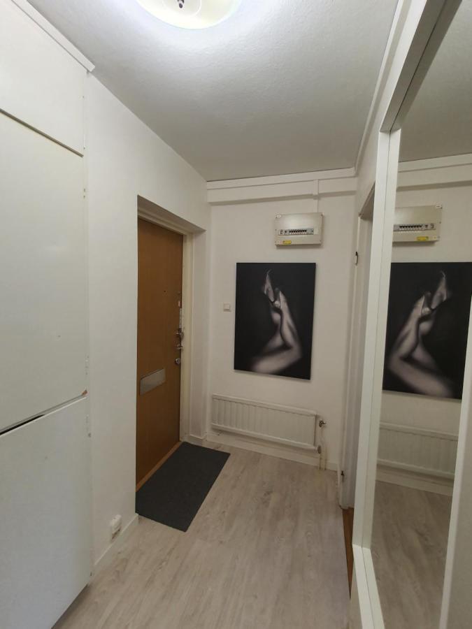 Close To The Metro And The Beach!!! With A View Of The Scandinavian Forest Stockholm Buitenkant foto